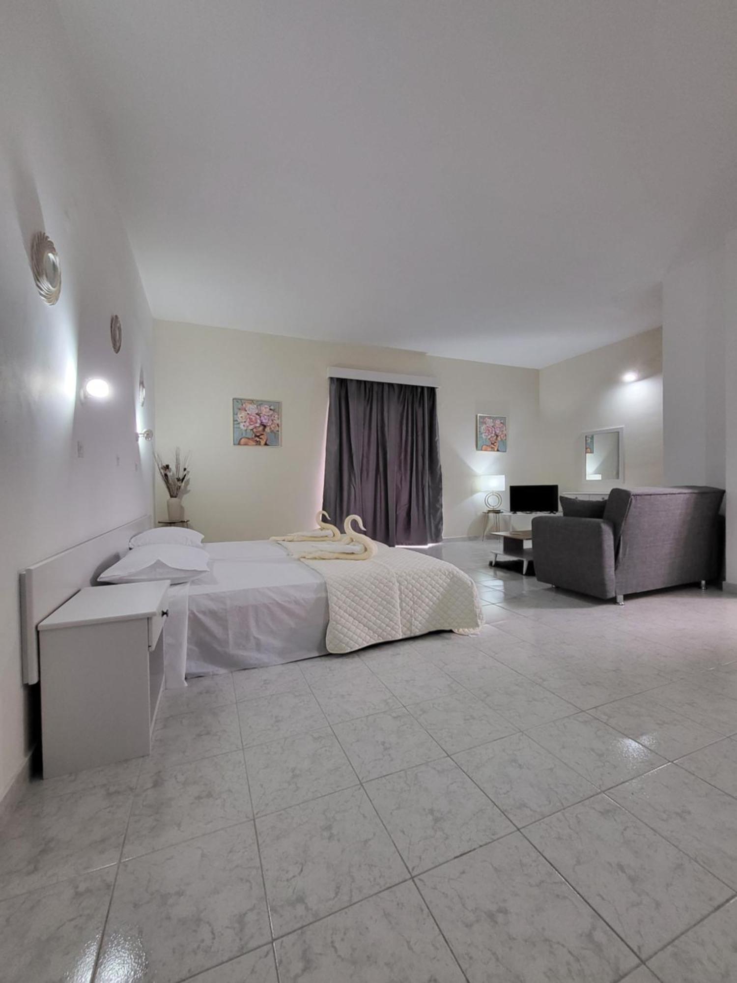 Pyrgos Hotel Apartments Kremasti  Exterior photo