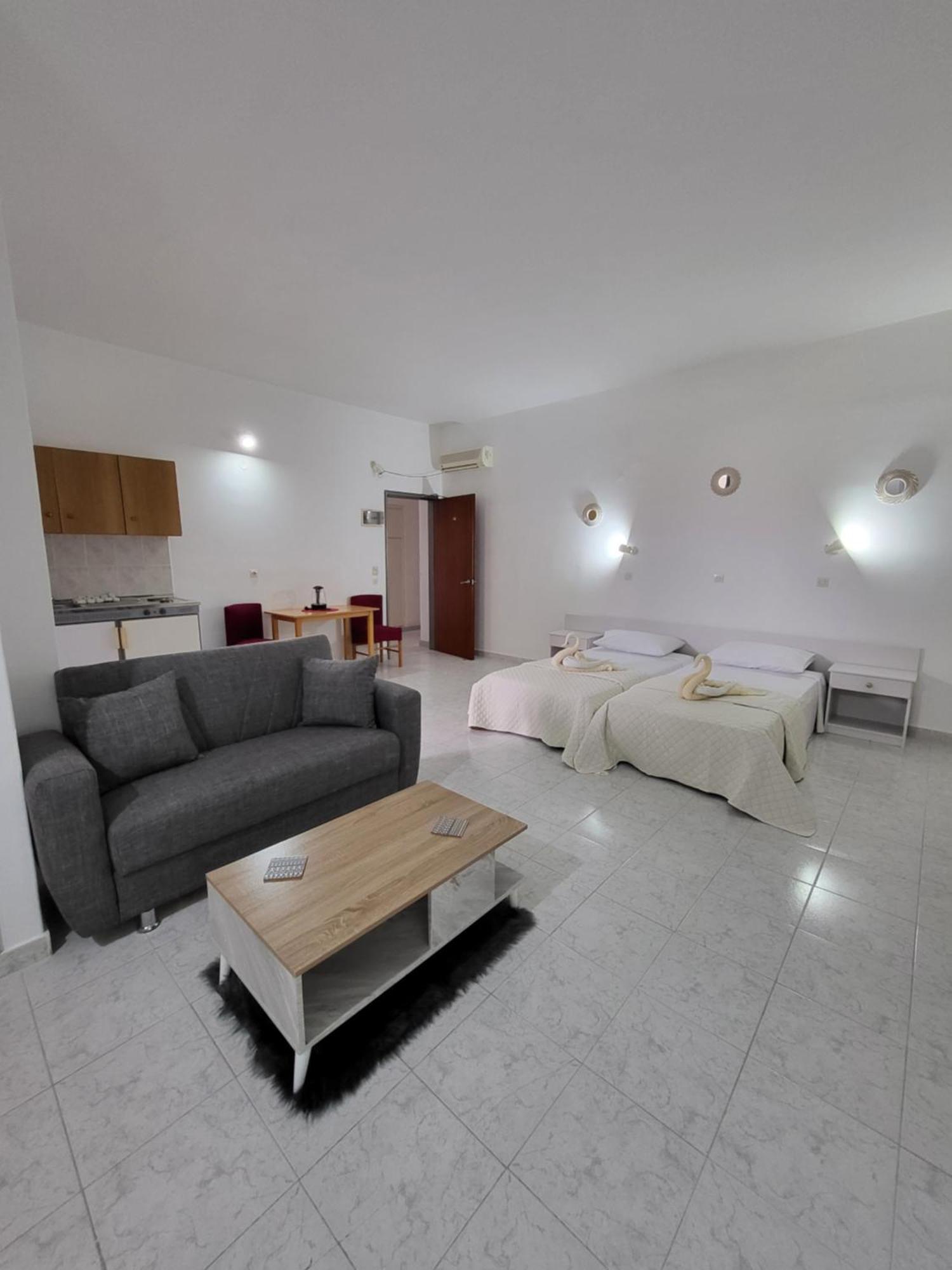 Pyrgos Hotel Apartments Kremasti  Exterior photo
