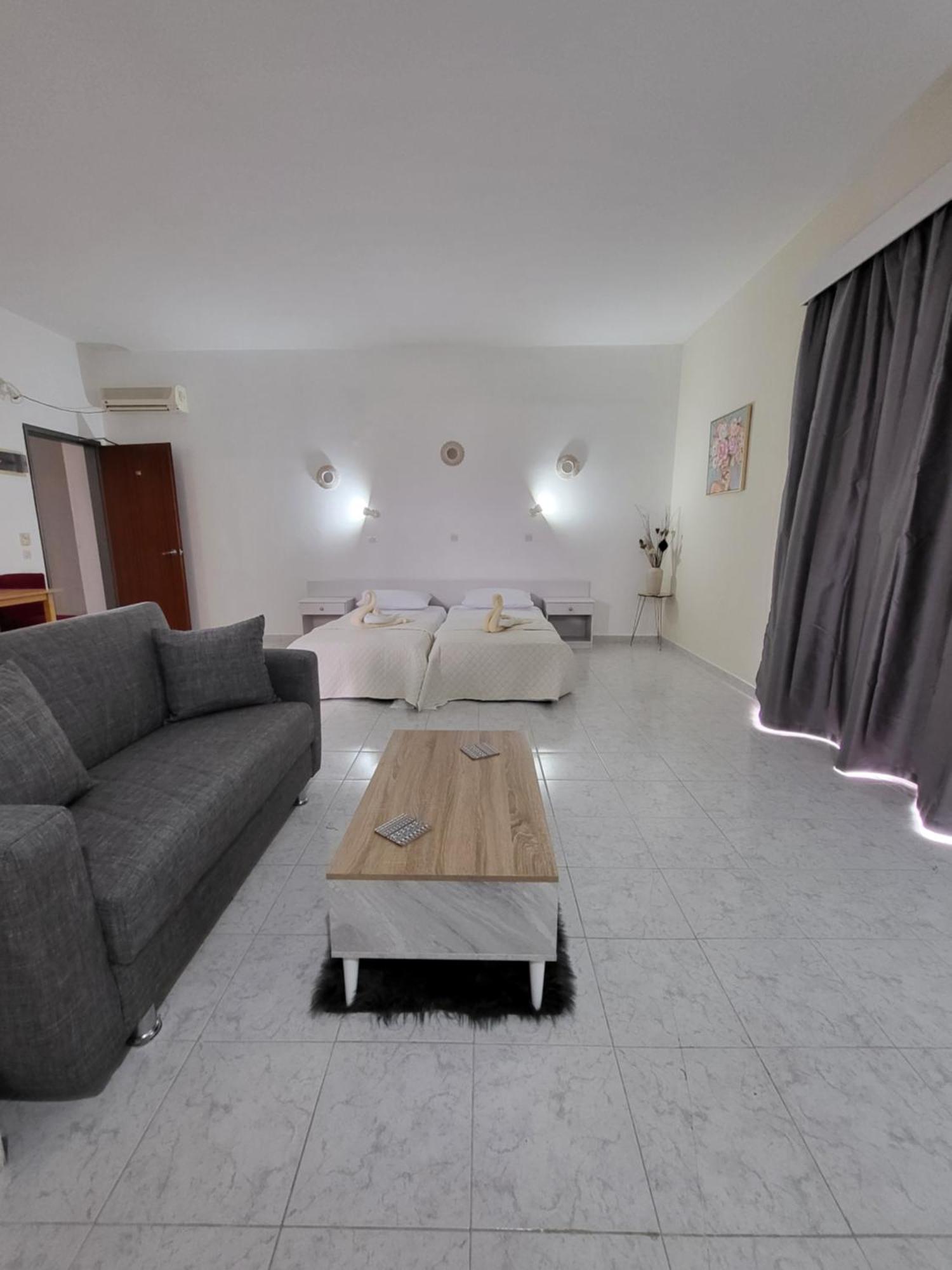 Pyrgos Hotel Apartments Kremasti  Exterior photo