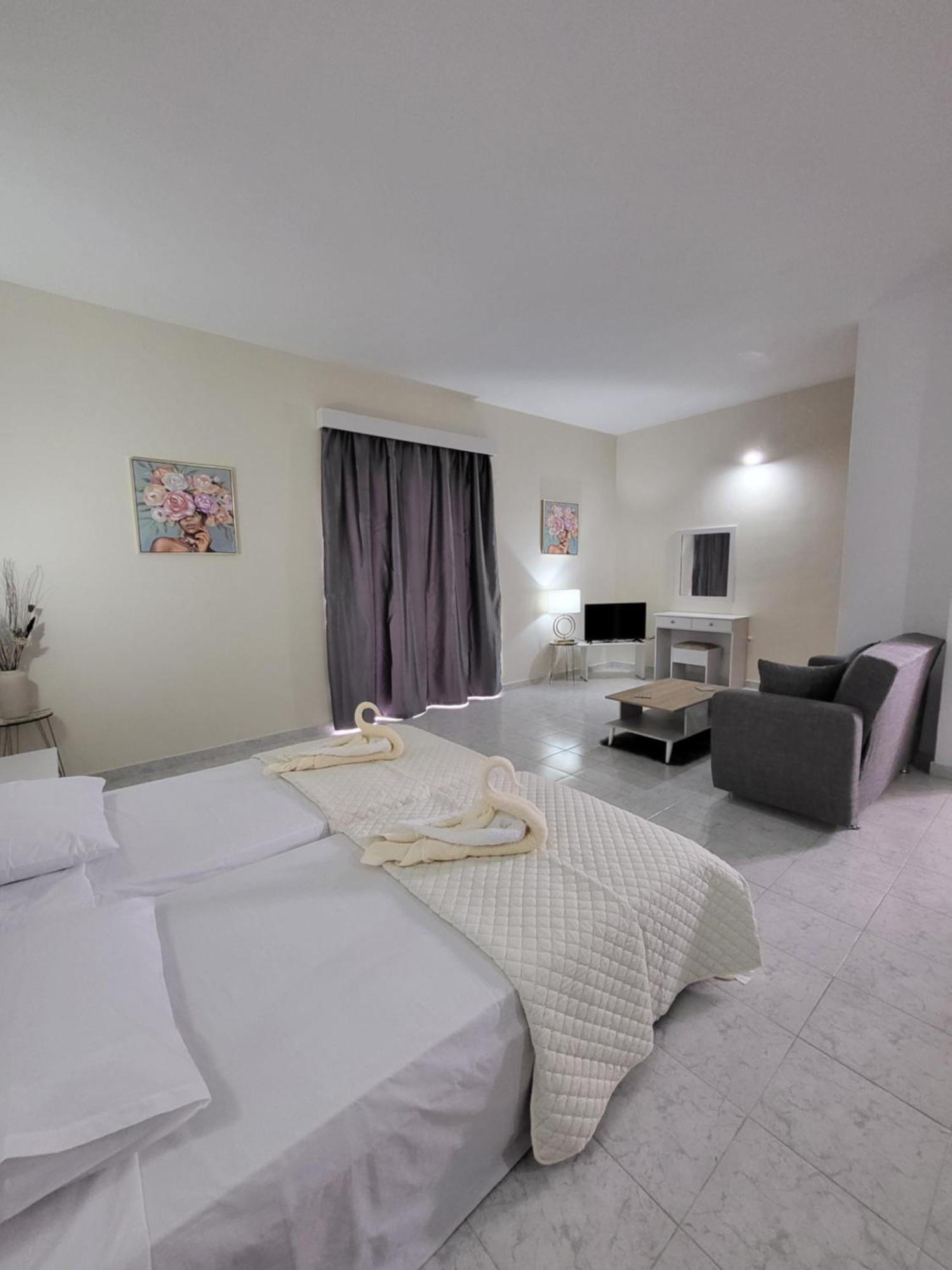 Pyrgos Hotel Apartments Kremasti  Exterior photo